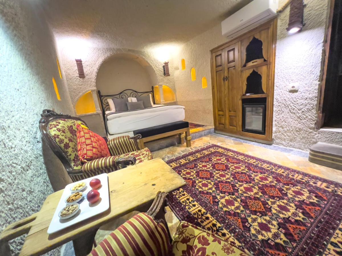 Local Cave House Hotel Göreme Esterno foto